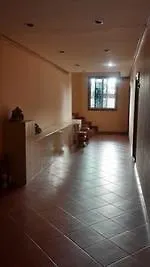 Max-one House Affittacamere